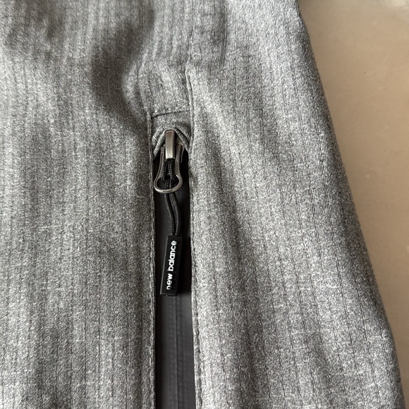 New Balance Heather Gray Hooded Jacket Sz S/M Loose Fit - Picture 3 of 10